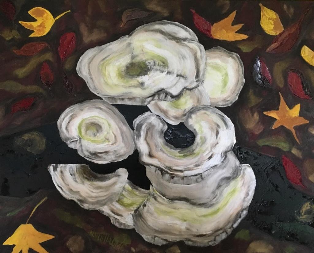 Ce tableau aux champignons, intitulé «Poule des bois» de l’artiste Nadia Vuillaume est proposé à la vente à petit prix, rendant l’art accessible à tous.